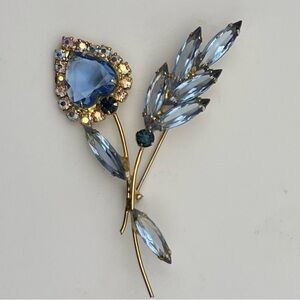 Vintage Juliana DeLizza & Elster Blue and Gold Brooch with Intricate Design